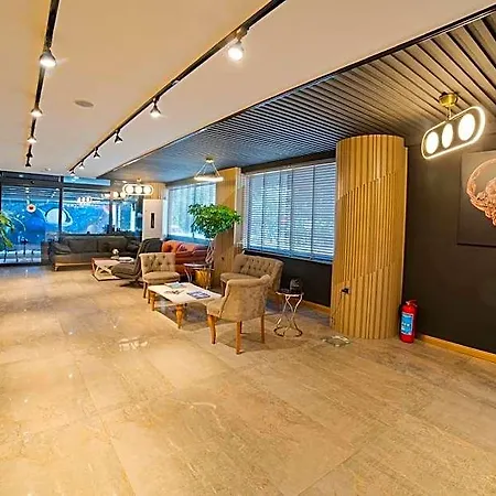 Citimoonlight Hotel 4*