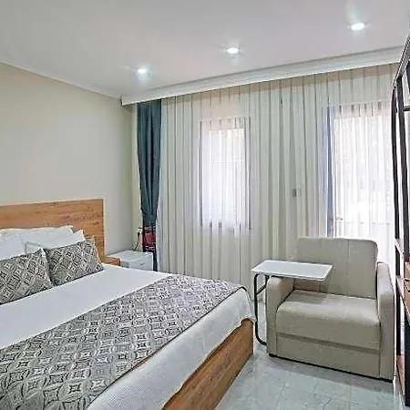 Citimoonlight Hotel 4*