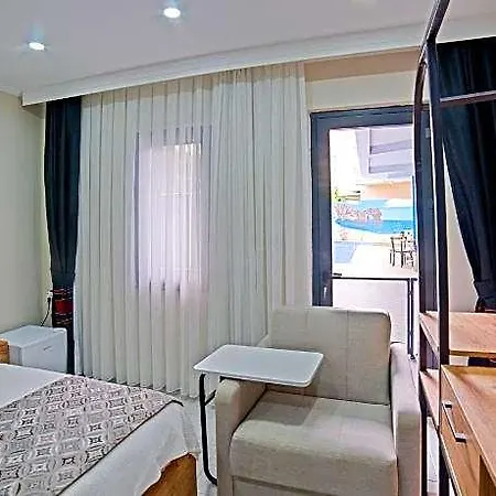 Citimoonlight Hotel 4*